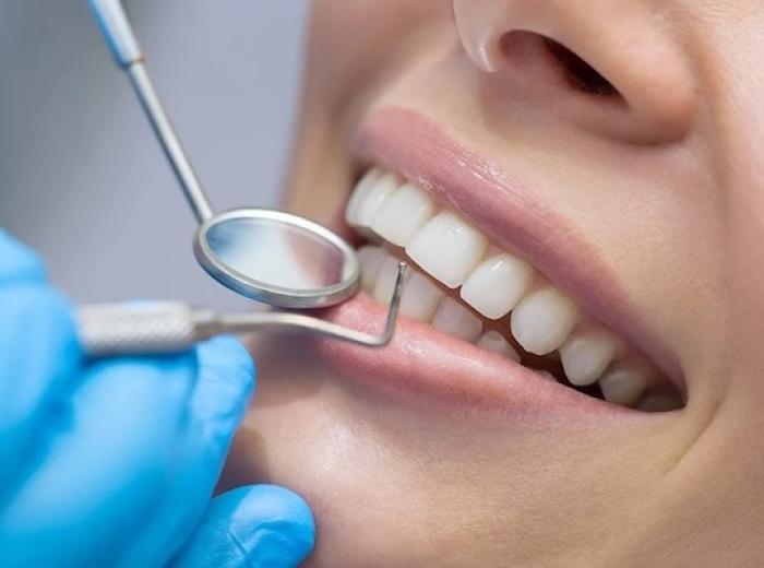 How to Choose the Right Cosmetic Dentist Near Me